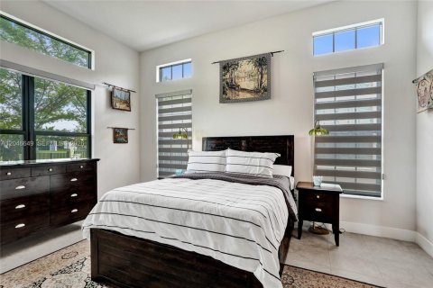 House in Parkland, Florida 3 bedrooms, 163.69 sq.m. № 2247011 - photo 25