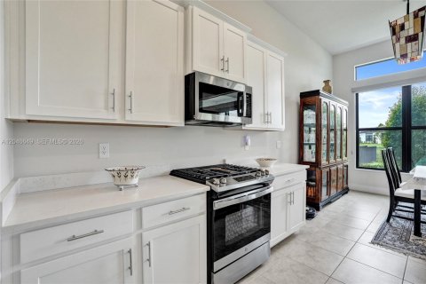 House in Parkland, Florida 3 bedrooms, 163.69 sq.m. № 2247011 - photo 17