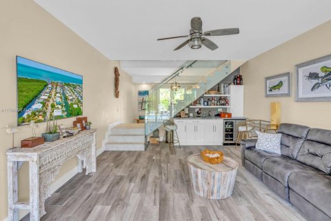 House in Islamorada, Village of Islands, Florida 4 bedrooms № 1705412 - photo 14