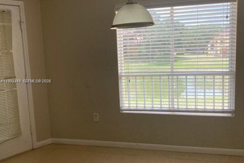 Copropriété à louer à Oakland Park, Floride: 2 chambres, 116.69 m2 № 2170334 - photo 7