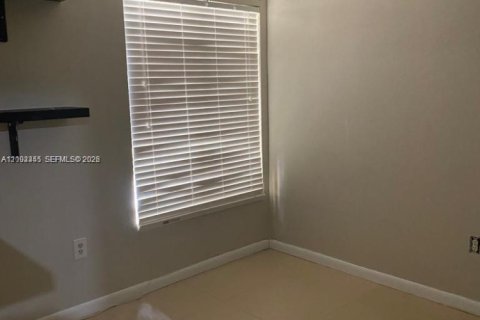 Copropriété à louer à Oakland Park, Floride: 2 chambres, 116.69 m2 № 2170334 - photo 9