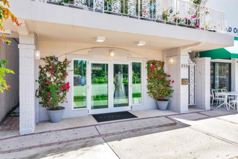 Immobilier commercial à vendre à Palm Beach, Floride № 2181343 - photo 4