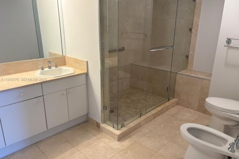 Copropriété à vendre à Surfside, Floride: 2 chambres, 139.35 m2 № 1991741 - photo 16