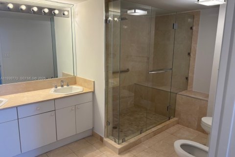 Copropriété à vendre à Surfside, Floride: 2 chambres, 139.35 m2 № 1991741 - photo 15