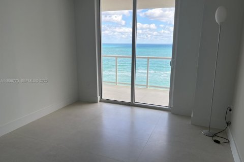Copropriété à vendre à Surfside, Floride: 2 chambres, 139.35 m2 № 1991741 - photo 5