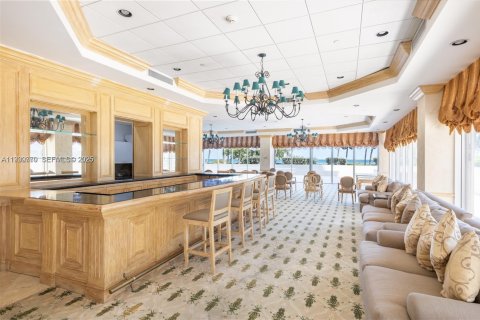 Copropriété à vendre à Surfside, Floride: 2 chambres, 139.35 m2 № 1991741 - photo 26