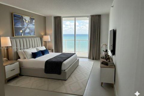 Copropriété à vendre à Surfside, Floride: 2 chambres, 139.35 m2 № 1991741 - photo 9