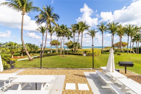 Copropriété à vendre à Surfside, Floride: 2 chambres, 139.35 m2 № 1991741 - photo 22