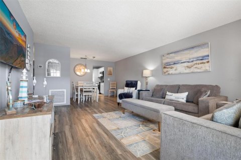 Condominio en venta en Saint Petersburg, Florida, 2 dormitorios, 105.44 m2 № 1534175 - foto 4