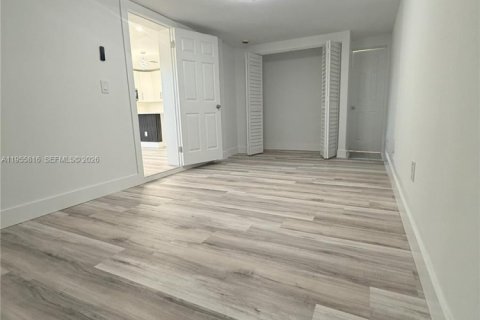 Casa en venta en Lake Park, Florida, 3 dormitorios, 121.14 m2 № 2009762 - foto 11