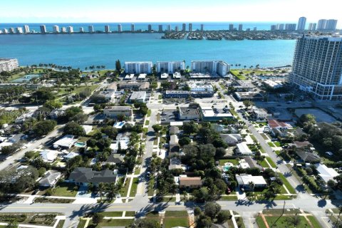 Casa en venta en Lake Park, Florida, 3 dormitorios, 121.14 m2 № 2009762 - foto 6