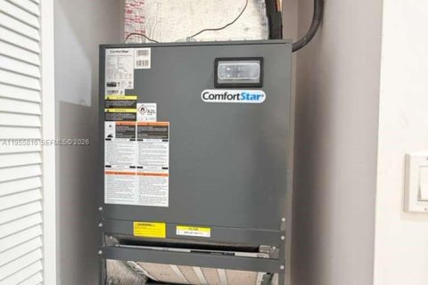 Casa en venta en Lake Park, Florida, 3 dormitorios, 121.14 m2 № 2009762 - foto 25