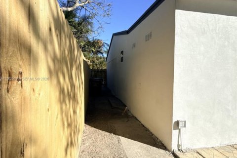 Casa en venta en Lake Park, Florida, 3 dormitorios, 121.14 m2 № 2009762 - foto 18