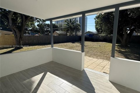 Casa en venta en Lake Park, Florida, 3 dormitorios, 121.14 m2 № 2009762 - foto 22