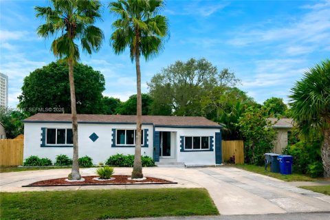 House in Lake Park, Florida 3 bedrooms, 121.14 sq.m. № 2009762