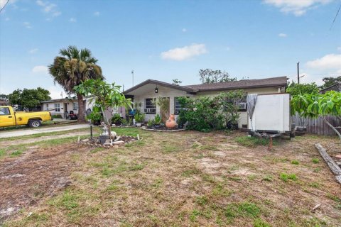 Villa ou maison à vendre à New Port Richey, Floride: 3 chambres, 119.38 m2 № 2237854 - photo 13