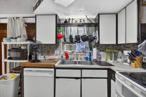 Villa ou maison à vendre à New Port Richey, Floride: 3 chambres, 119.38 m2 № 2237854 - photo 19