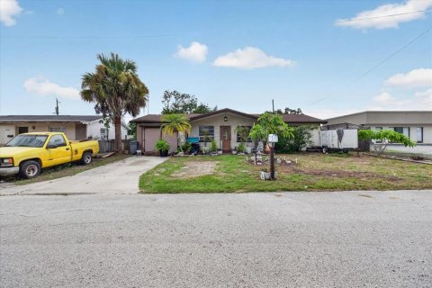 Villa ou maison à vendre à New Port Richey, Floride: 3 chambres, 119.38 m2 № 2237854 - photo 4