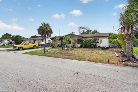 Villa ou maison à vendre à New Port Richey, Floride: 3 chambres, 119.38 m2 № 2237854 - photo 5