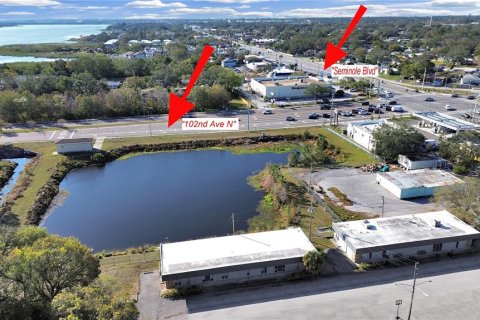 Propiedad comercial en venta en Largo, Florida, 245.26 m2 № 1557306 - foto 9