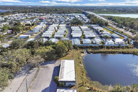 Propiedad comercial en venta en Largo, Florida, 245.26 m2 № 1557306 - foto 12