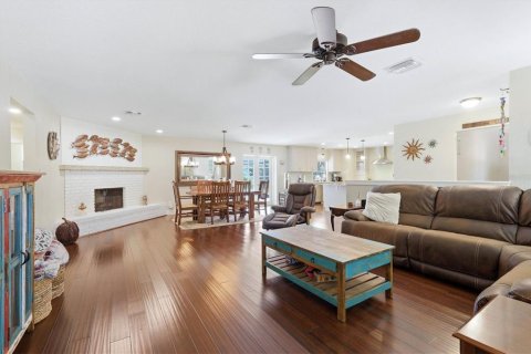 House in Sarasota, Florida 4 bedrooms, 203.83 sq.m. № 2266611 - photo 16