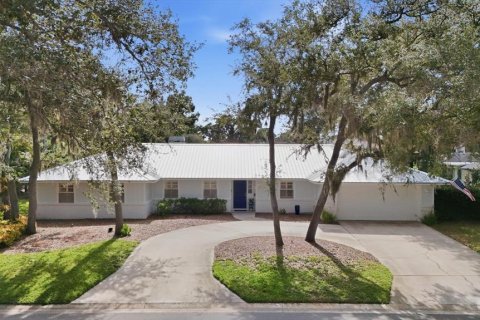 House in Sarasota, Florida 4 bedrooms, 203.83 sq.m. № 2266611 - photo 2
