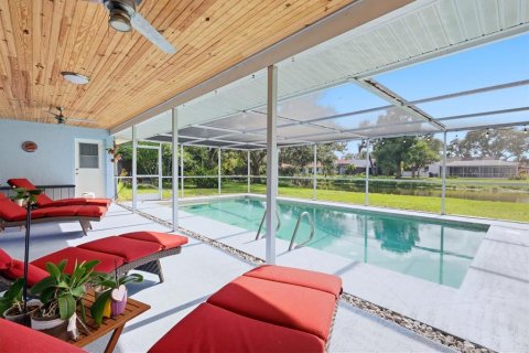 House in Sarasota, Florida 4 bedrooms, 203.83 sq.m. № 2266611 - photo 28