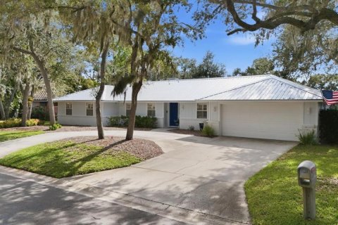 House in Sarasota, Florida 4 bedrooms, 203.83 sq.m. № 2266611 - photo 3