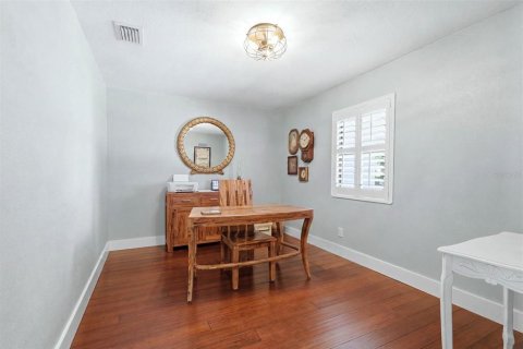House in Sarasota, Florida 4 bedrooms, 203.83 sq.m. № 2266611 - photo 17