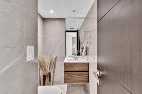 Купить кондоминиум в Майами, Флорида 1 спальня, 98.85м2, № 2089823 - фото 10