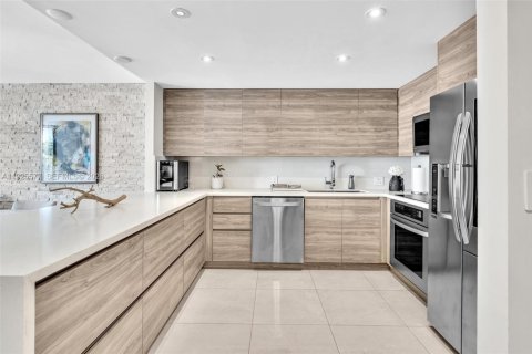Купить кондоминиум в Майами, Флорида 1 спальня, 98.85м2, № 2089823 - фото 8