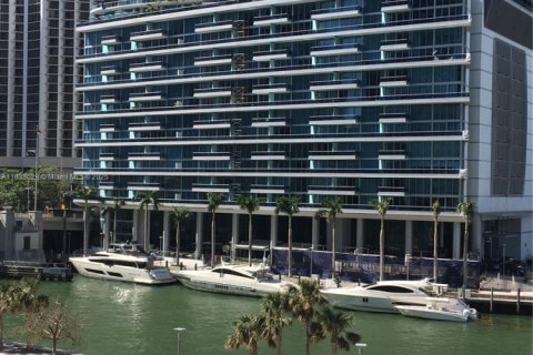 Condo in Miami, Florida, 1 bedroom  № 1888793 - photo 28