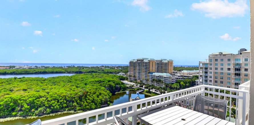 Condo in Boynton Beach, Florida, 2 bedrooms № 2187099