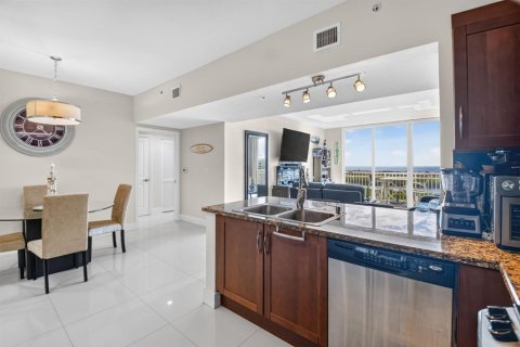Condo in Boynton Beach, Florida, 2 bedrooms № 2187099 - photo 9