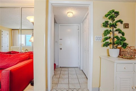 Condo in Panama City Beach, Florida, 2 bedrooms № 2210188 - photo 21