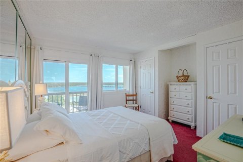 Condo in Panama City Beach, Florida, 2 bedrooms № 2210188 - photo 29