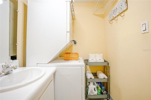 Condo in Panama City Beach, Florida, 2 bedrooms № 2210188 - photo 20
