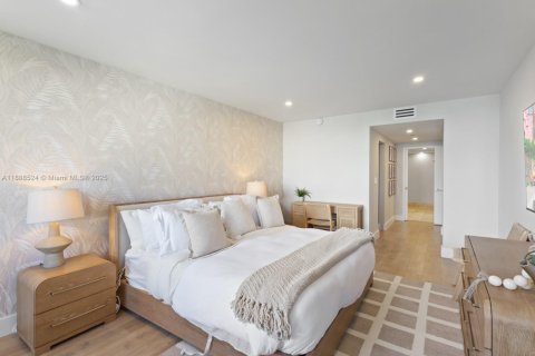 Снять в аренду кондоминиум в Ки-Бискейн, Флорида 4 спальни, 185.8м2, № 1938876 - фото 12