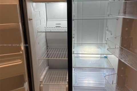 Купить кондоминиум в Катлер-Бей, Флорида 2 спальни, 75.9м2, № 2057459 - фото 14