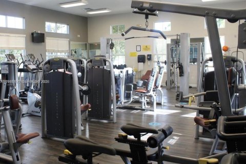 Купить кондоминиум в Катлер-Бей, Флорида 2 спальни, 75.9м2, № 2057459 - фото 3