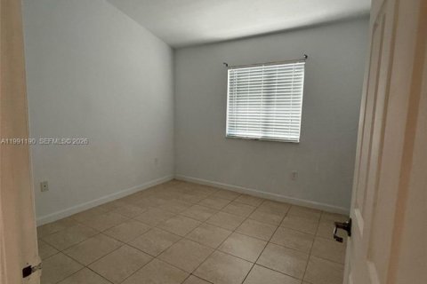 Купить кондоминиум в Катлер-Бей, Флорида 2 спальни, 75.9м2, № 2057459 - фото 17