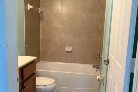 Купить кондоминиум в Катлер-Бей, Флорида 2 спальни, 75.9м2, № 2057459 - фото 16