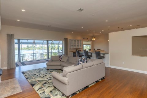 Casa en venta en Placida, Florida, 4 dormitorios, 386.01 m2 № 2310405 - foto 8