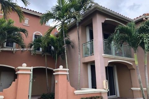 Condo in Doral, Florida, 3 bedrooms  № 1941126 - photo 1