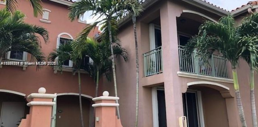 Condo in Doral, Florida, 3 bedrooms № 1941126