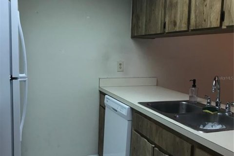 Condo in Tampa, Florida, 2 bedrooms № 2396315 - photo 16