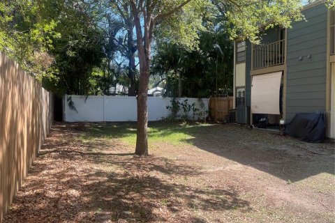 Condo in Tampa, Florida, 2 bedrooms № 2396315 - photo 6