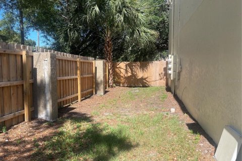 Condo in Tampa, Florida, 2 bedrooms № 2396315 - photo 11