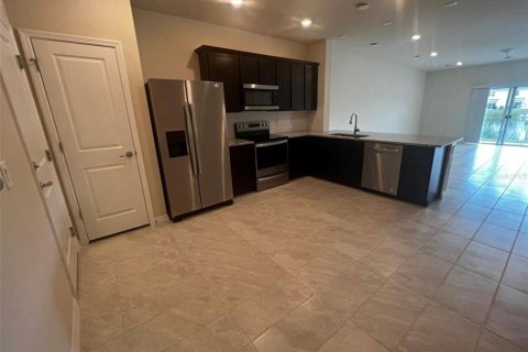 Adosado en alquiler en Kissimmee, Florida, 3 dormitorios, 157.84 m2 № 1592835 - foto 6